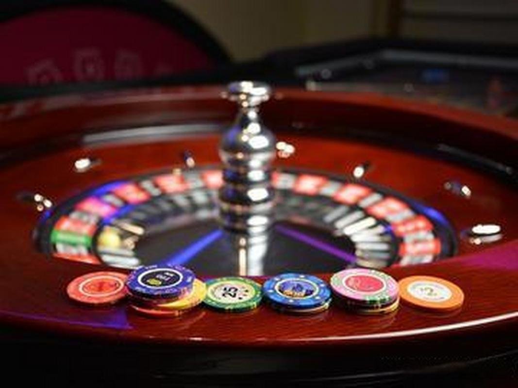 Pengalaman sportsbook dan live casino terpercaya di dadu4d dengan pemandangan stadion sepak bola Indonesia
